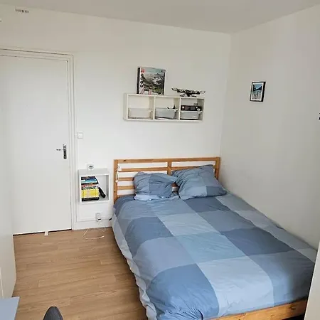 Daire De 105 M2 ,4 Chambres, Balcon,parking Paris