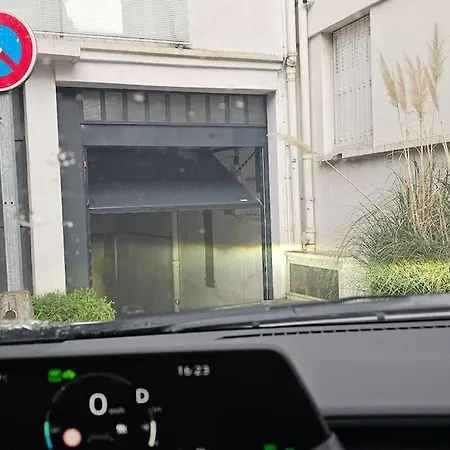De 105 M2 ,4 Chambres, Balcon,parking